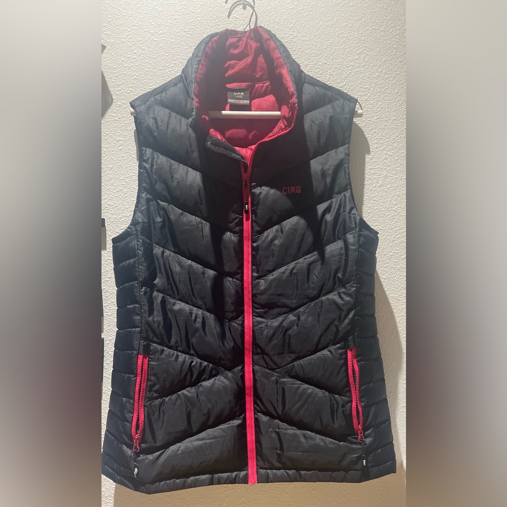 CIRQ Palisade Sleeveless Insulated Full-Zip Jacket Black/Red Size L